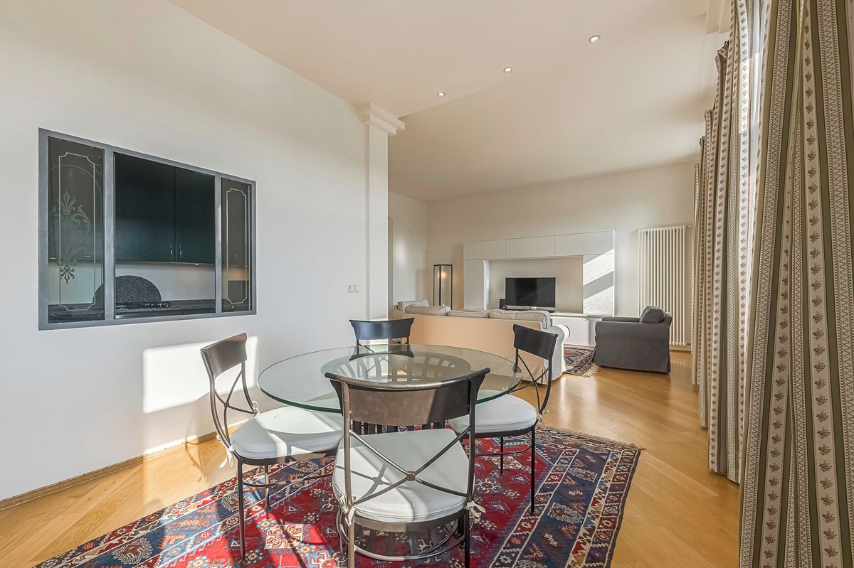 Pronájem bytu 3+kk 101 m² – fotografie 2