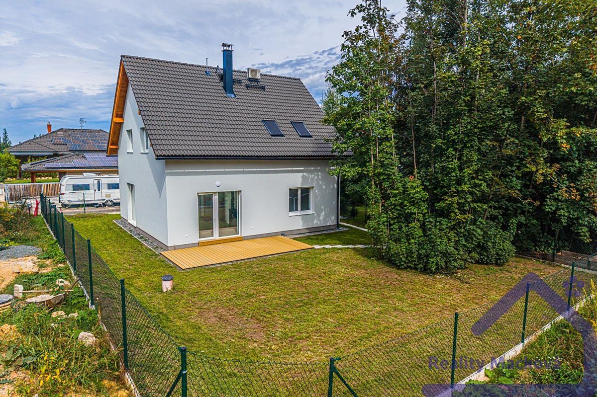 Pronájem rodinného domu 136 m², pozemek 446 m²
