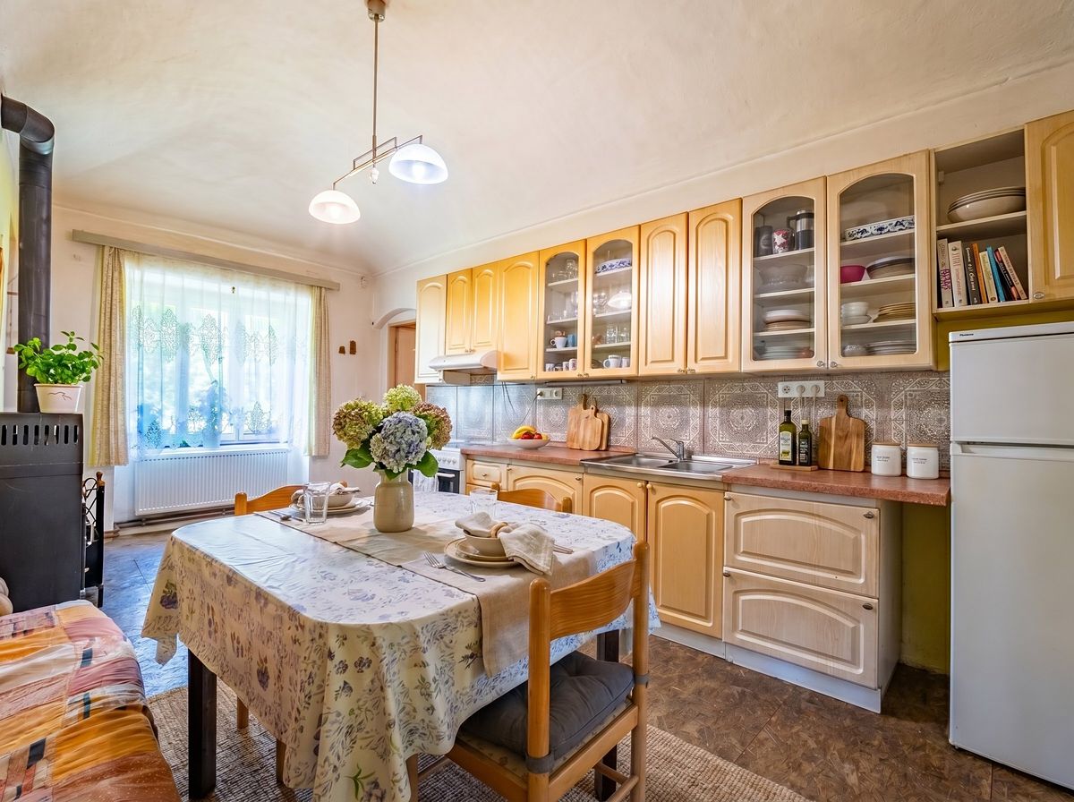 Prodej rodinného domu 105 m², pozemek 1082 m² – fotografie 3