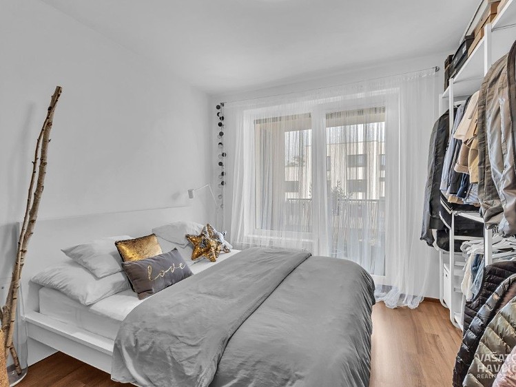 Pronájem bytu 3+kk, 77 m² (8 z 18)