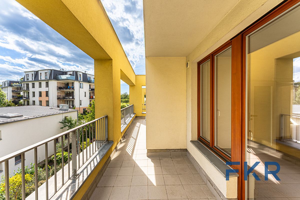 Pronájem bytu 3+kk 68 m² – fotografie 2