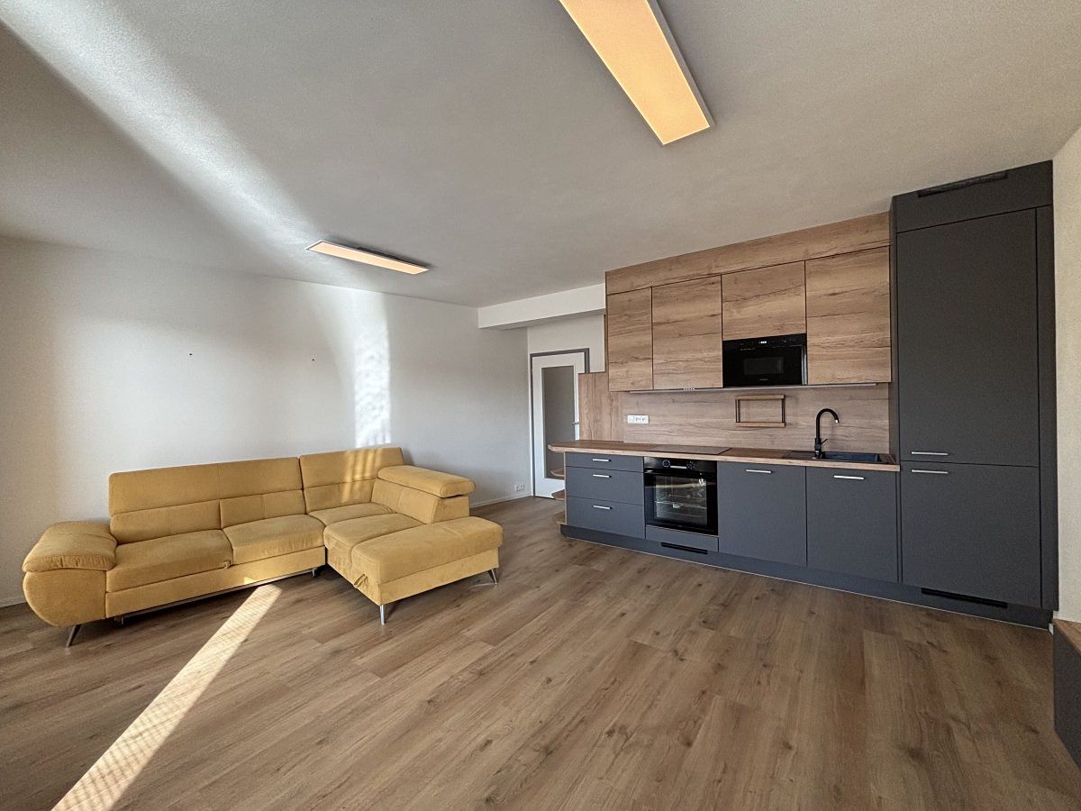 Pronájem bytu 3+kk 73 m²