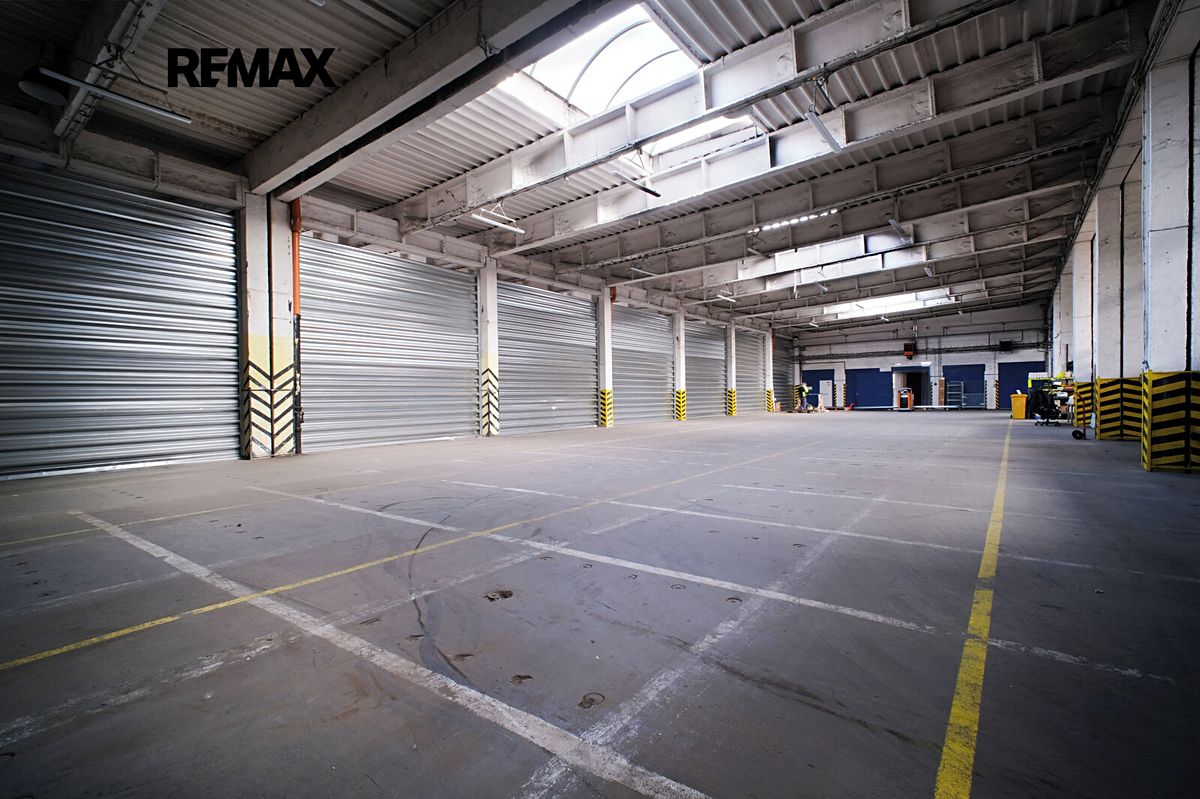 Pronájem skladového prostoru 300 m²