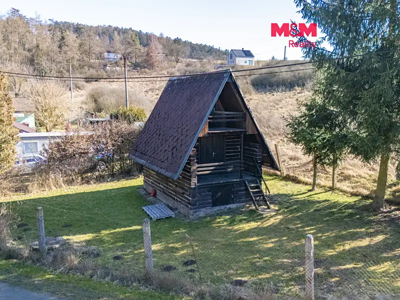 Prodej chaty 17 m², pozemek 305 m², Chrást – náhled fotky 1