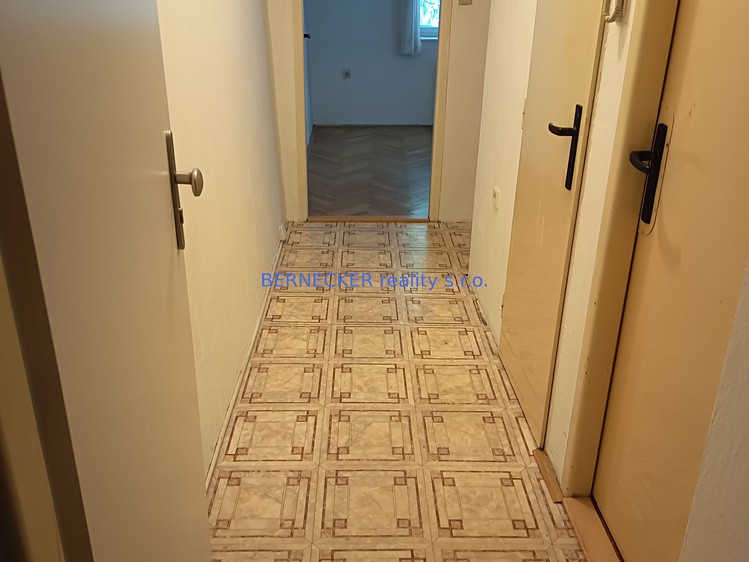 Pronájem bytu 1+1, 41 m² (5 z 8)