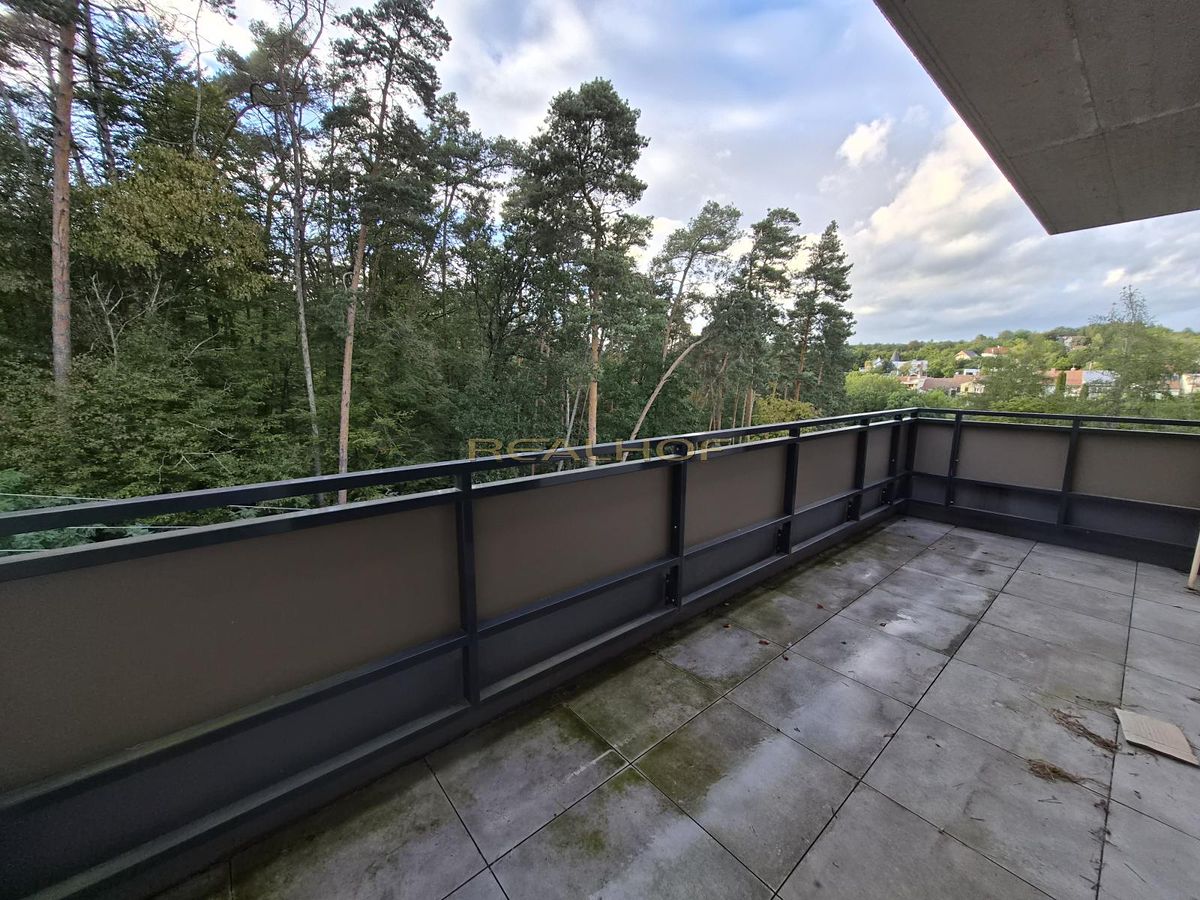 Pronájem bytu 1+kk 29 m² – fotografie 3