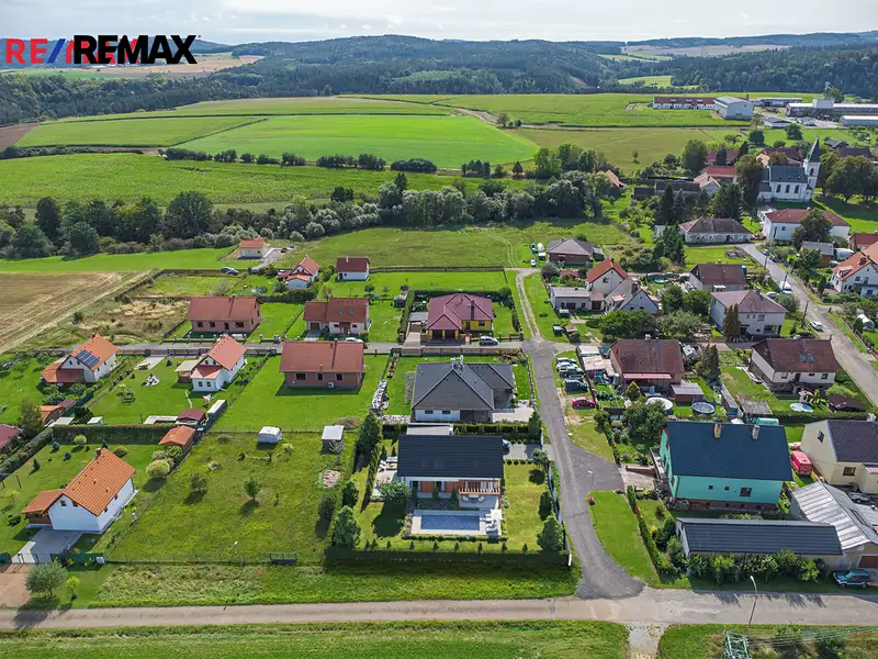 Prodej zahrady 983 m², Mlečice – náhled fotky 3