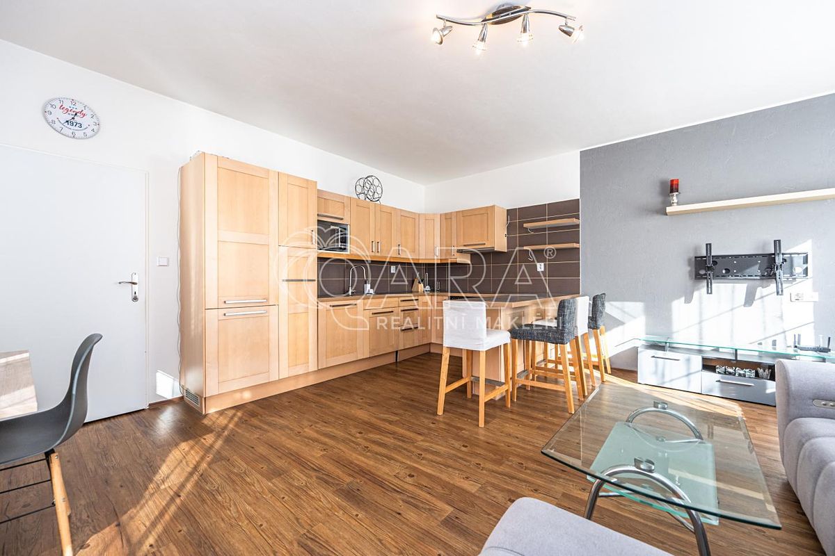 Pronájem bytu 3+kk 81 m² – fotografie 3