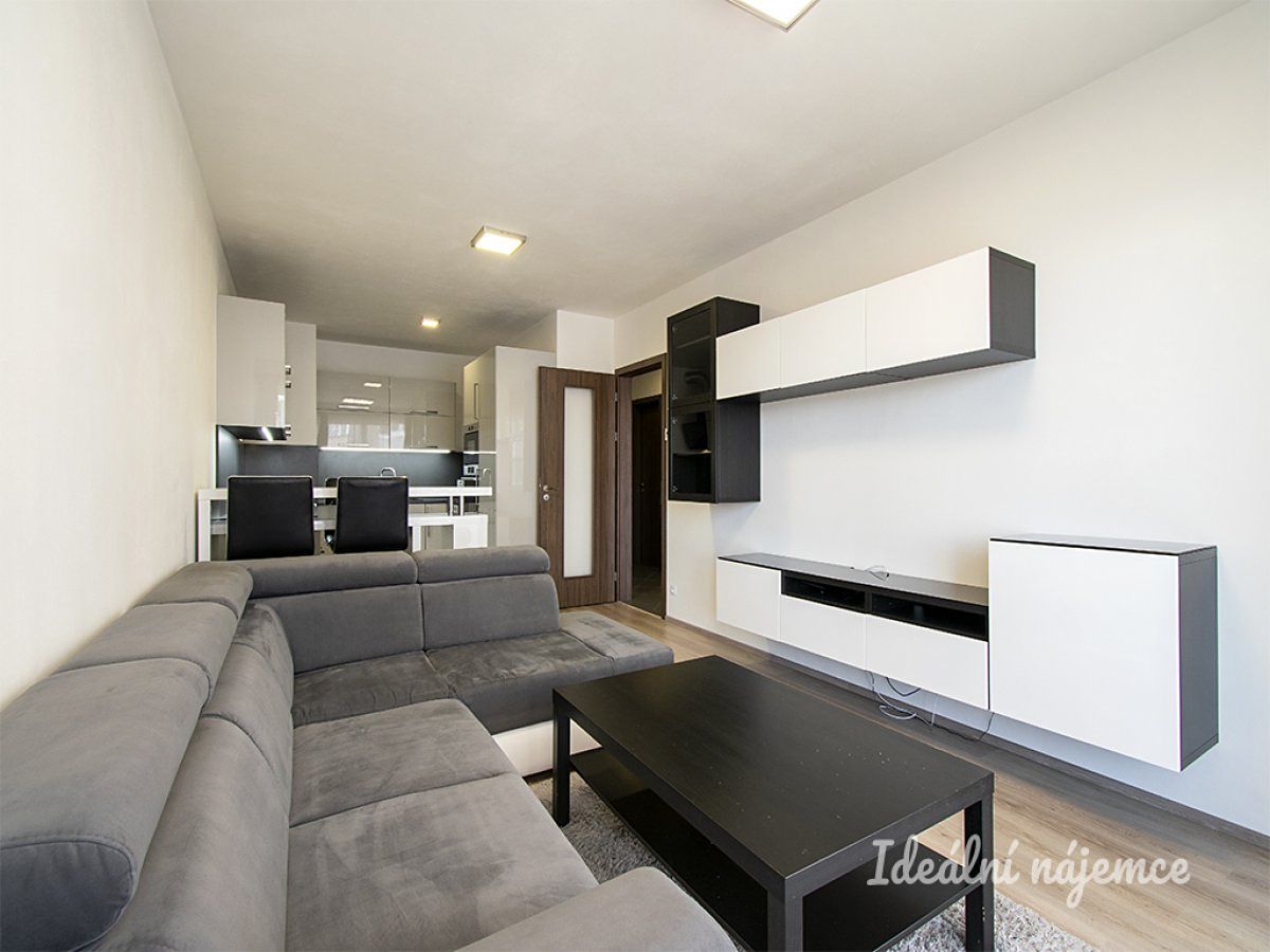 Pronájem bytu 2+kk 60 m² – fotografie 4