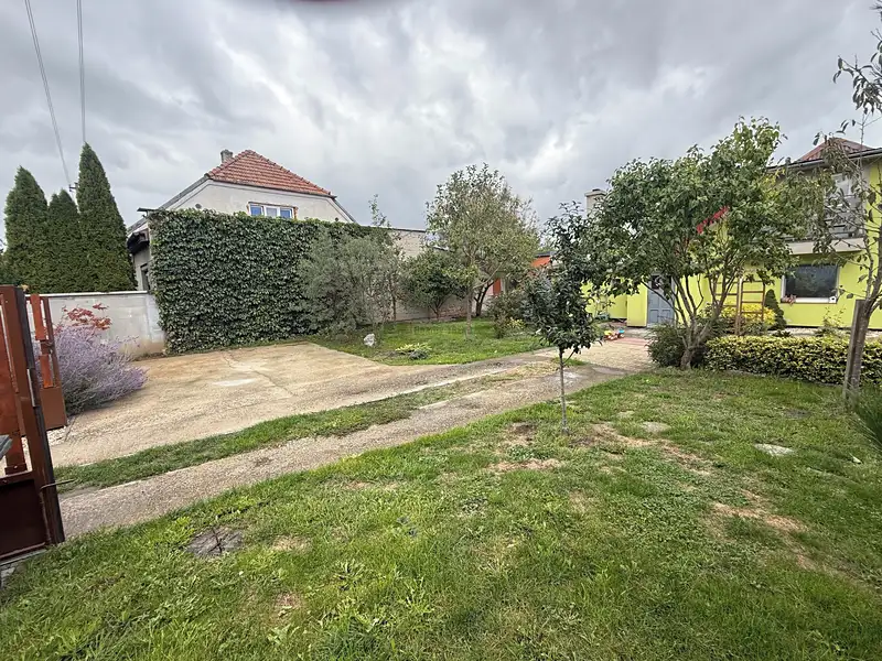 Prodej rodinného domu 325 m², pozemek 591 m², Domaželice – náhled fotky 3