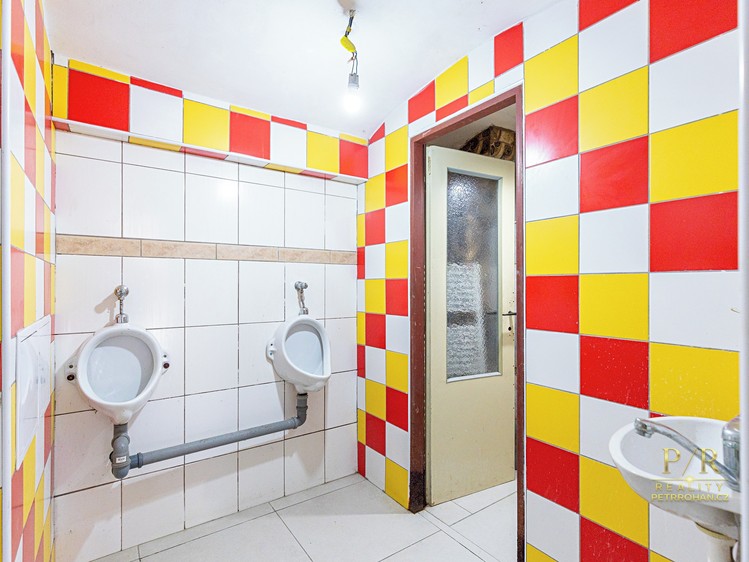 Будинок на продаж, 196 м² (40 з 48)