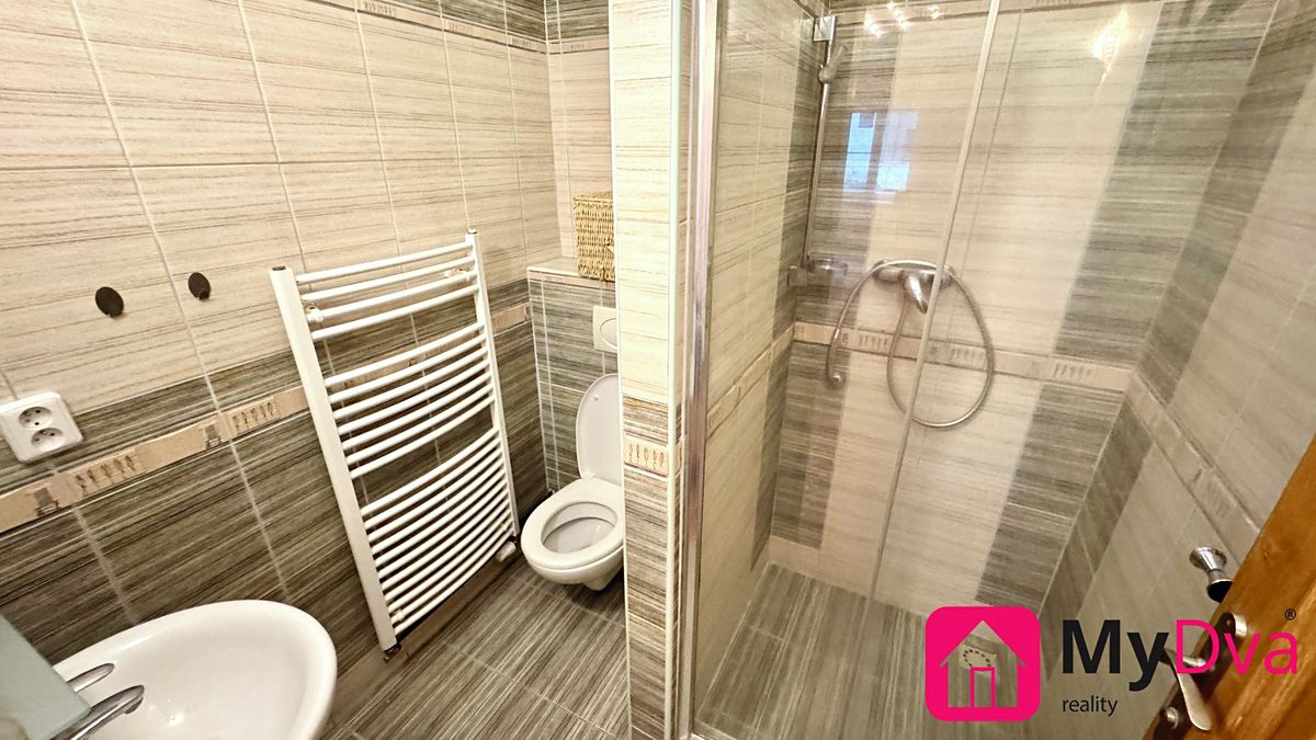 Prodej rodinného domu 208 m², pozemek 500 m² – fotografie 5