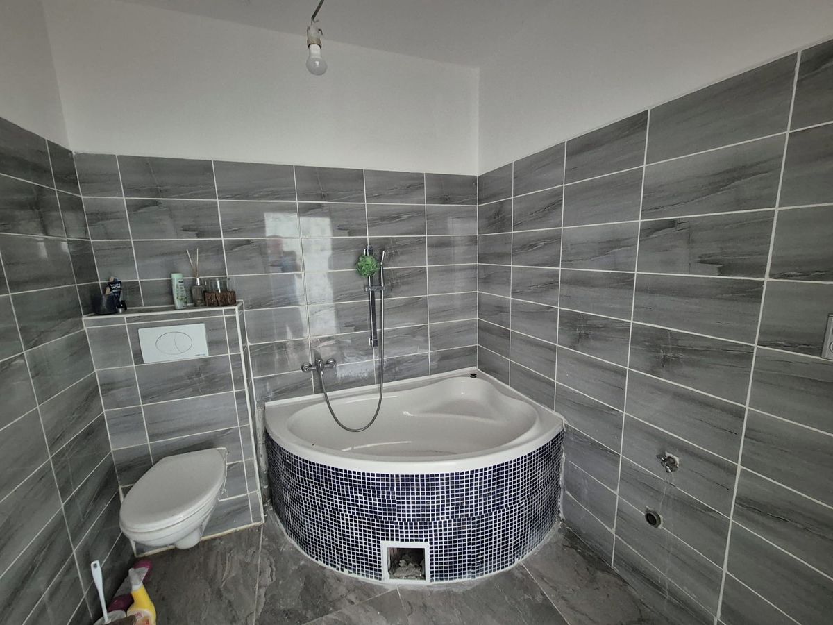 Pronájem bytu 2+1 60 m² – fotografie 3