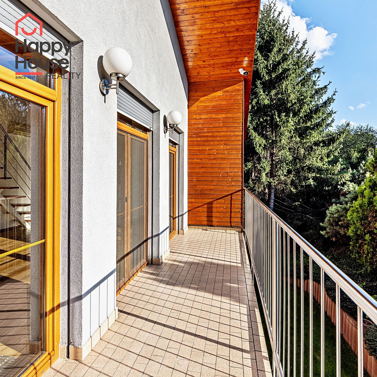 Pronájem bytu 4+kk 150 m² – fotografie 2