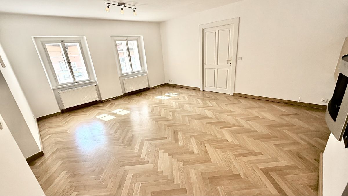 Pronájem bytu 4+kk 100 m² – fotografie 3
