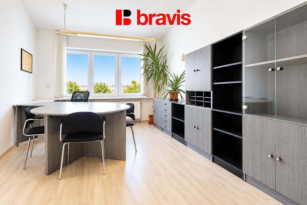 Pronájem kanceláře 72 m²