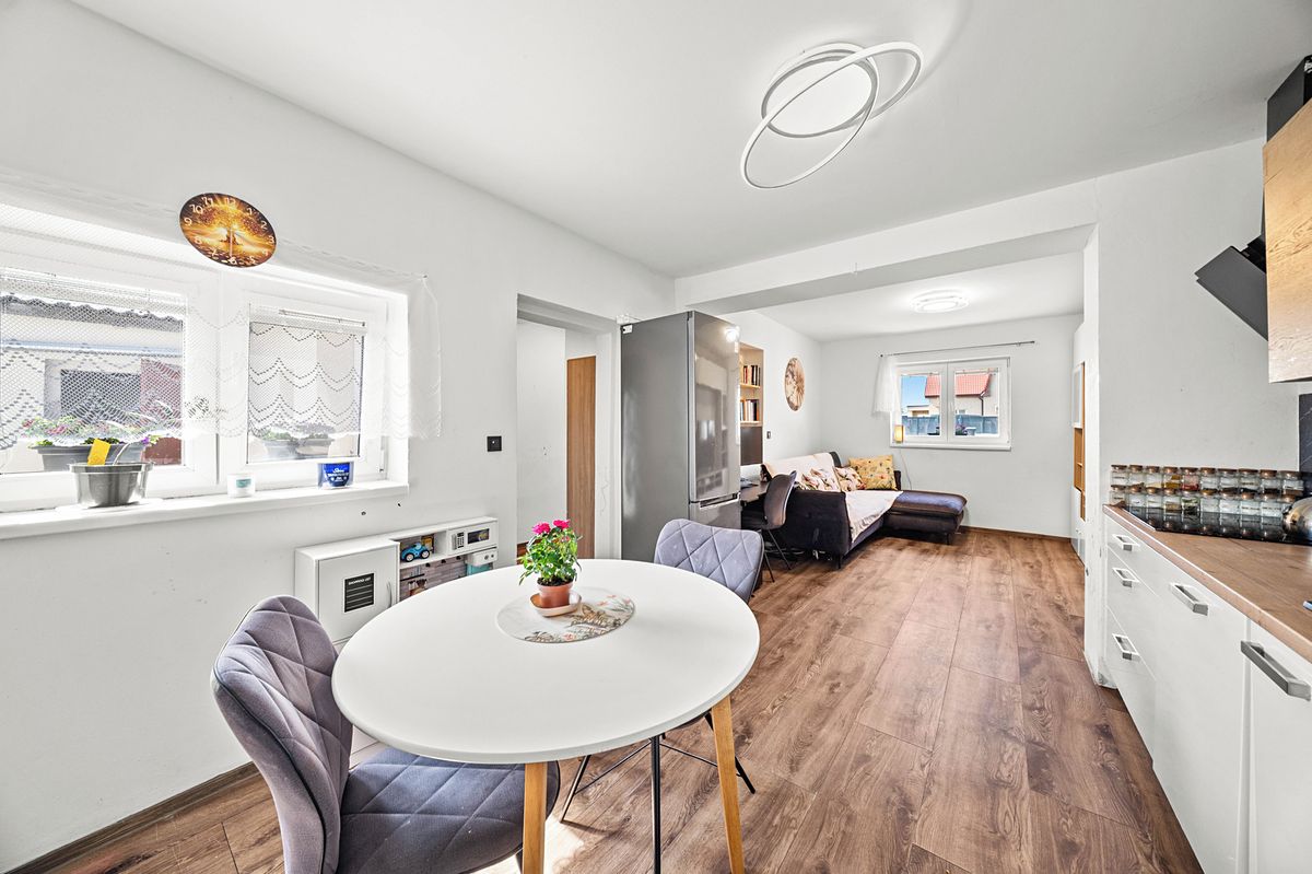 Pronájem rodinného domu 56 m², pozemek 1044 m² – fotografie 3