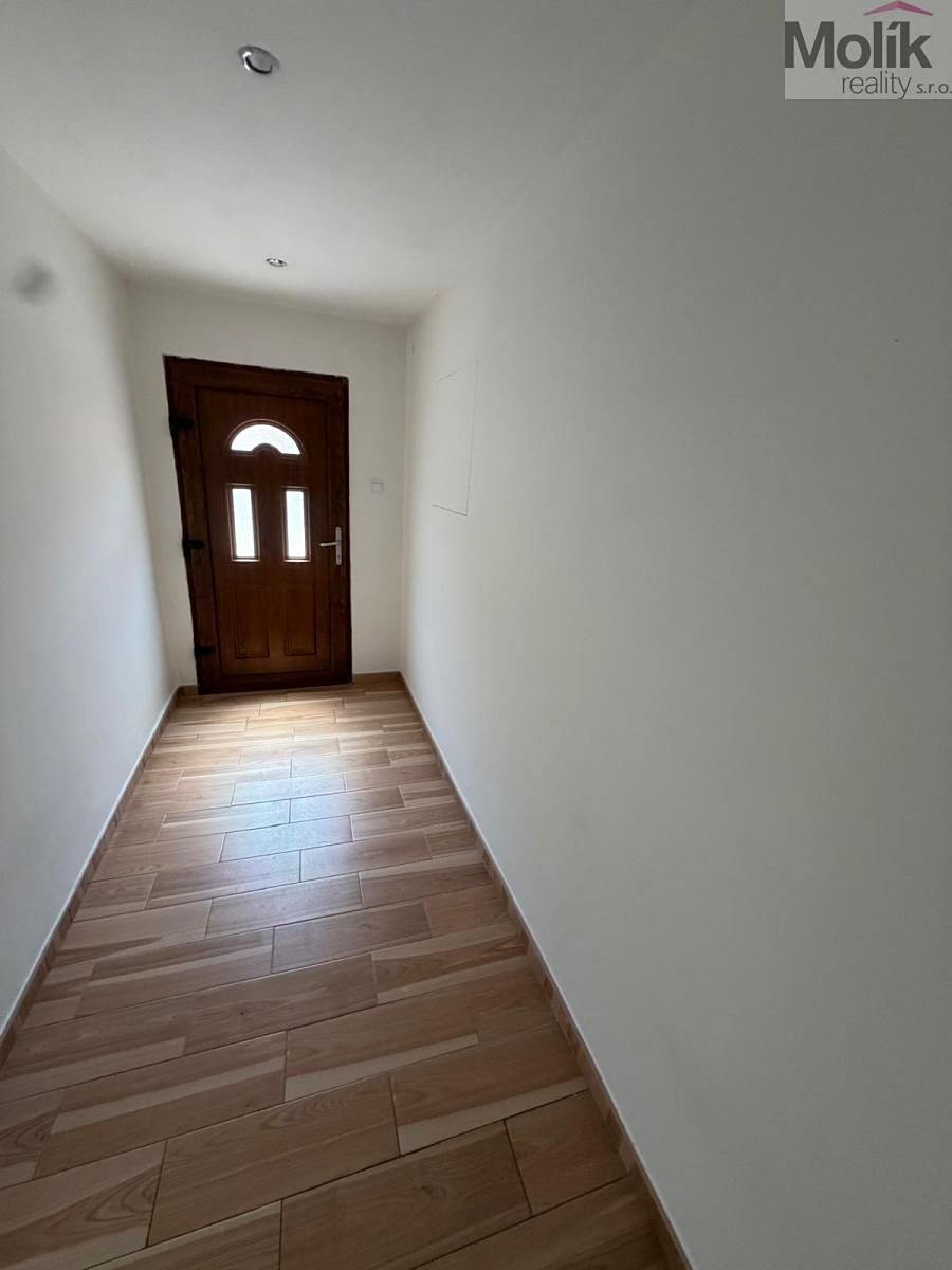 Pronájem rodinného domu 148 m², pozemek 162 m² – fotografie 4