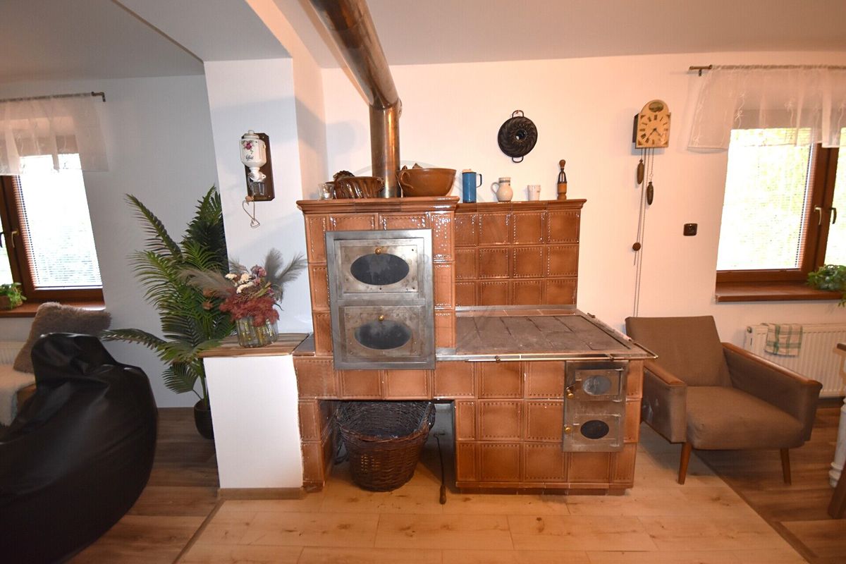 Prodej rodinného domu 150 m², pozemek 1242 m² – fotografie 2