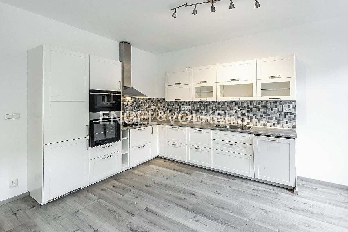 Pronájem bytu 2+kk 63 m² – fotografie 5