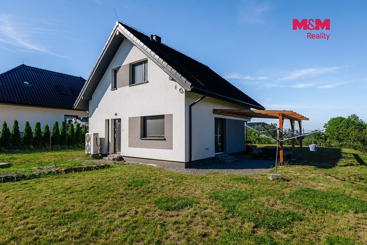 Prodej rodinného domu 143 m², pozemek 909 m² – fotografie 5