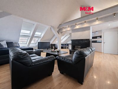 Prodej rodinného domu 379 m², pozemek 340 m²
