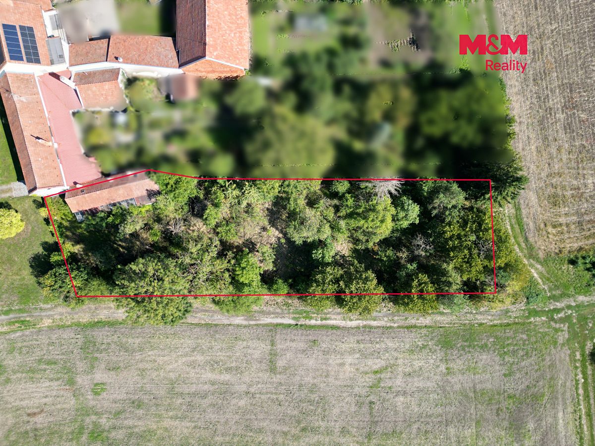 Prodej stavebního pozemku 1628 m² – fotografie 2