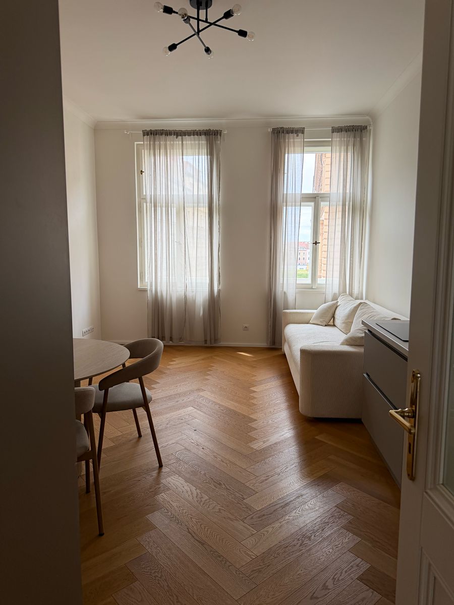 Pronájem bytu 2+kk 58 m²