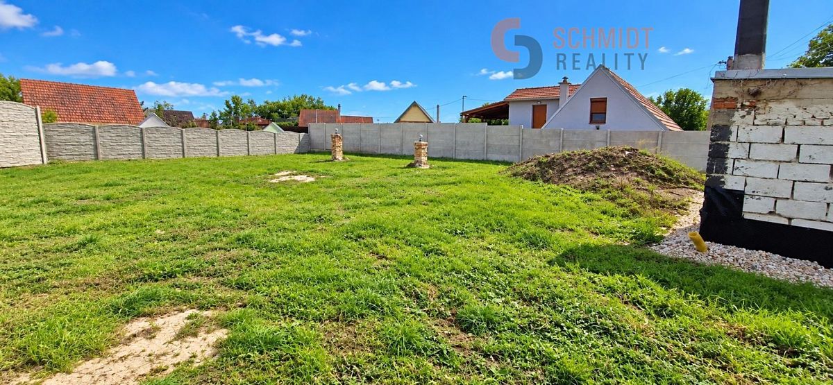 Prodej stavebního pozemku 750 m²