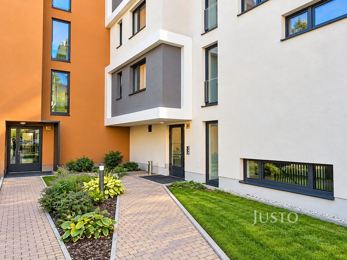 Pronájem bytu 2+kk 57 m² – fotografie 3