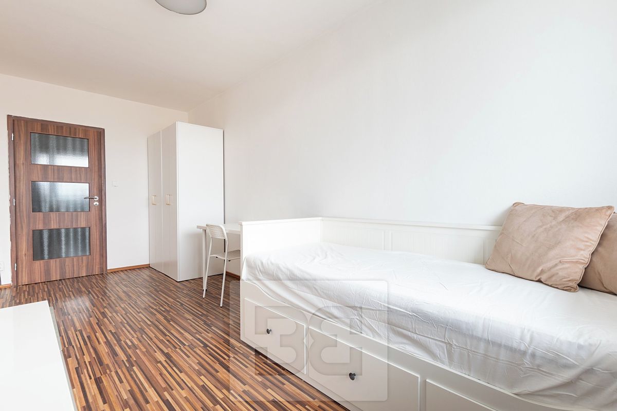 Pronájem bytu 1+1 20 m² – fotografie 4