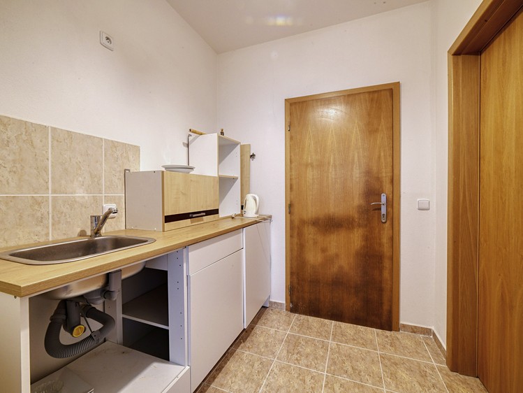 Комерційне приміщення на продаж, 899 м² (77 з 100)