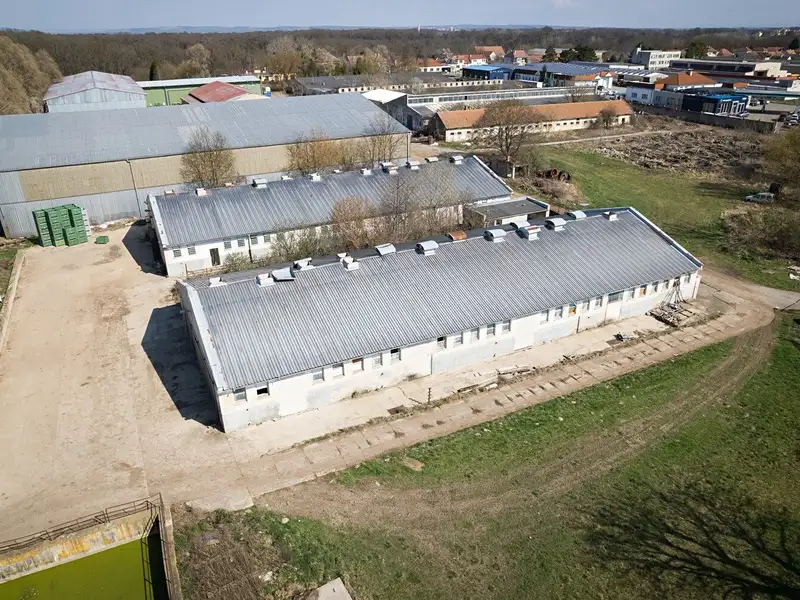 Dražba zemědělského objektu 6678 m², Lednice – náhled fotky 1