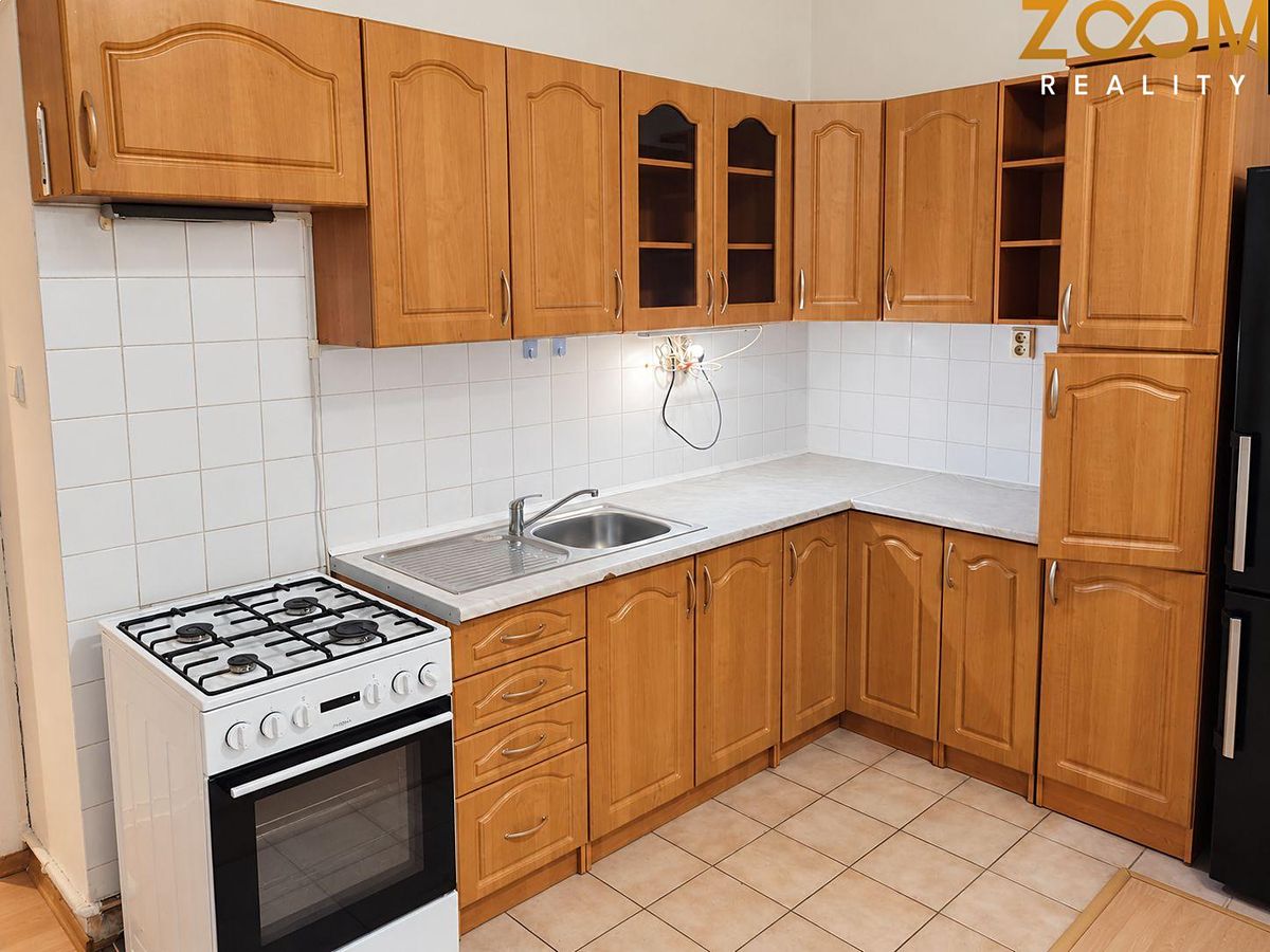 Pronájem bytu 2+kk 42 m² – fotografie 3