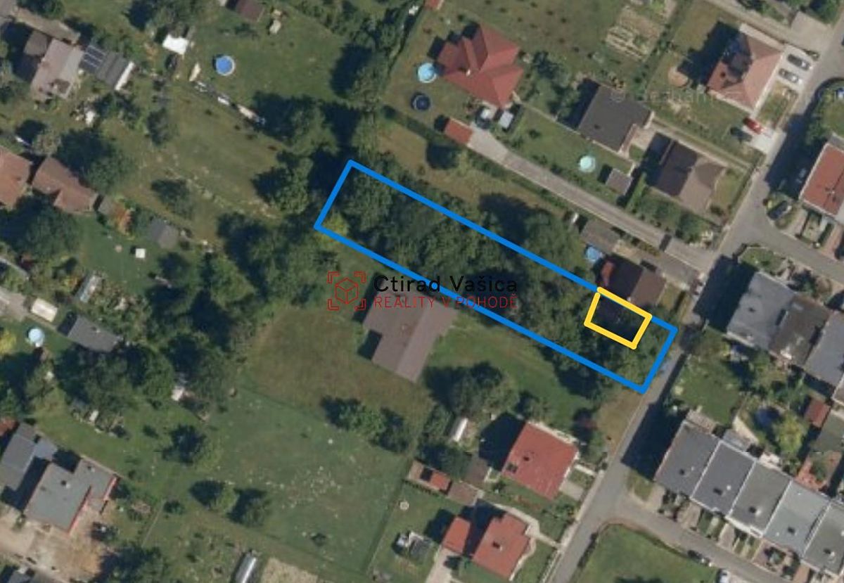 Prodej stavebního pozemku 1037 m² – fotografie 3