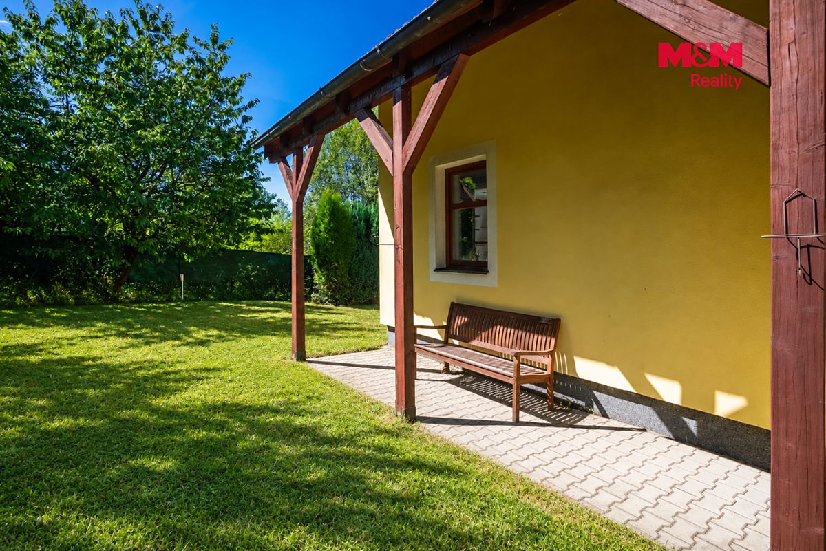 Prodej rodinného domu 372 m², pozemek 2134 m² – fotografie 3