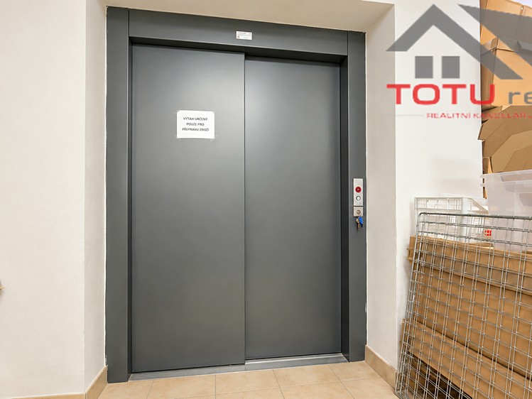Gewerbefläche zum Kauf, 1.058 m² (26 von 30)