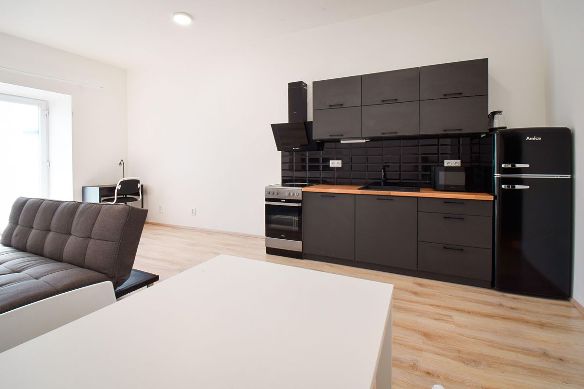 Pronájem bytu 2+kk 58 m² – fotografie 3