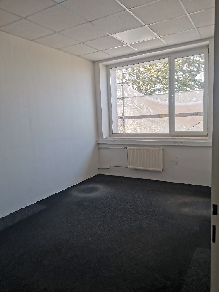 Pronájem kanceláře 99 m² – fotografie 3