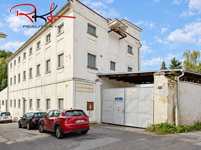 Pronájem skladového prostoru 1787 m²