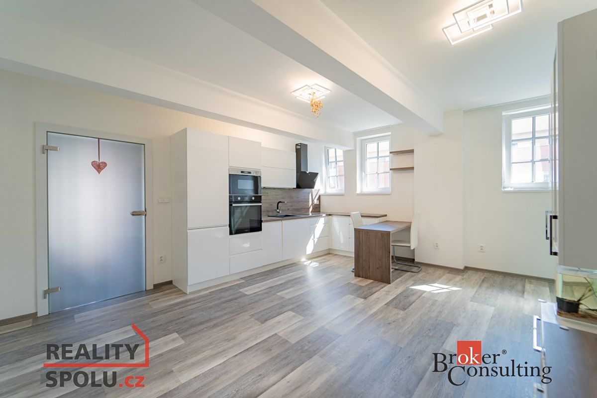 Pronájem bytu 2+kk 55 m²