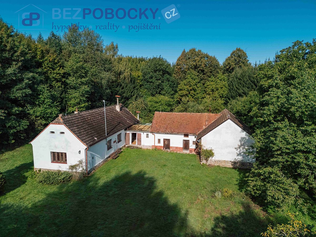 Prodej rodinného domu 120 m², pozemek 4424 m²