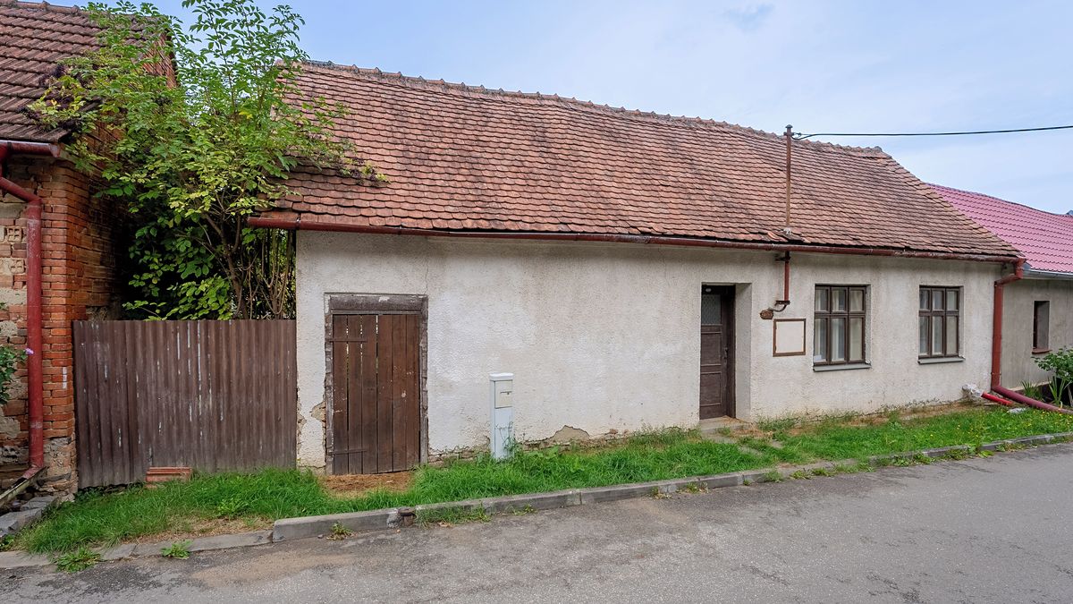 Prodej rodinného domu 90 m², pozemek 235 m²