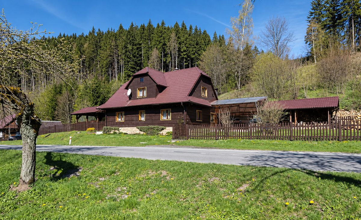 Prodej chalupy 183 m², pozemek 2070 m² – fotografie 2