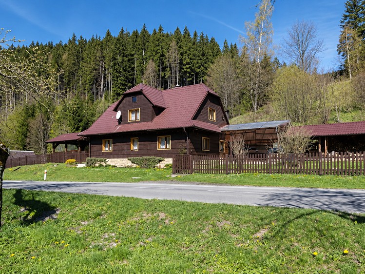 Prodej domu, 183 m² (2 z 39)