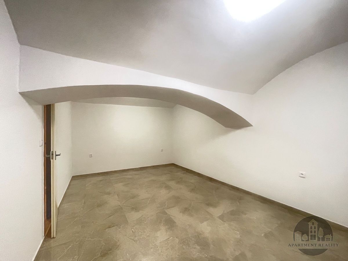 Pronájem bytu 2+kk 22 m² – fotografie 4