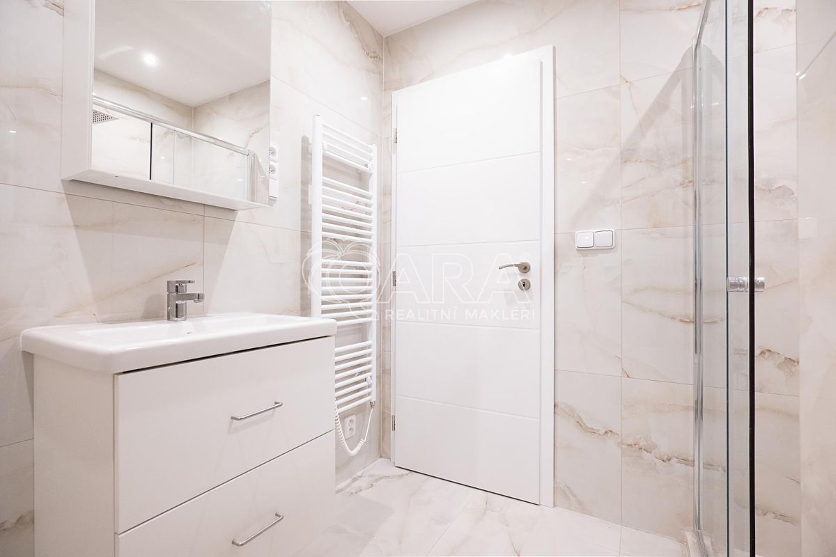 Pronájem bytu 2+kk 43 m²