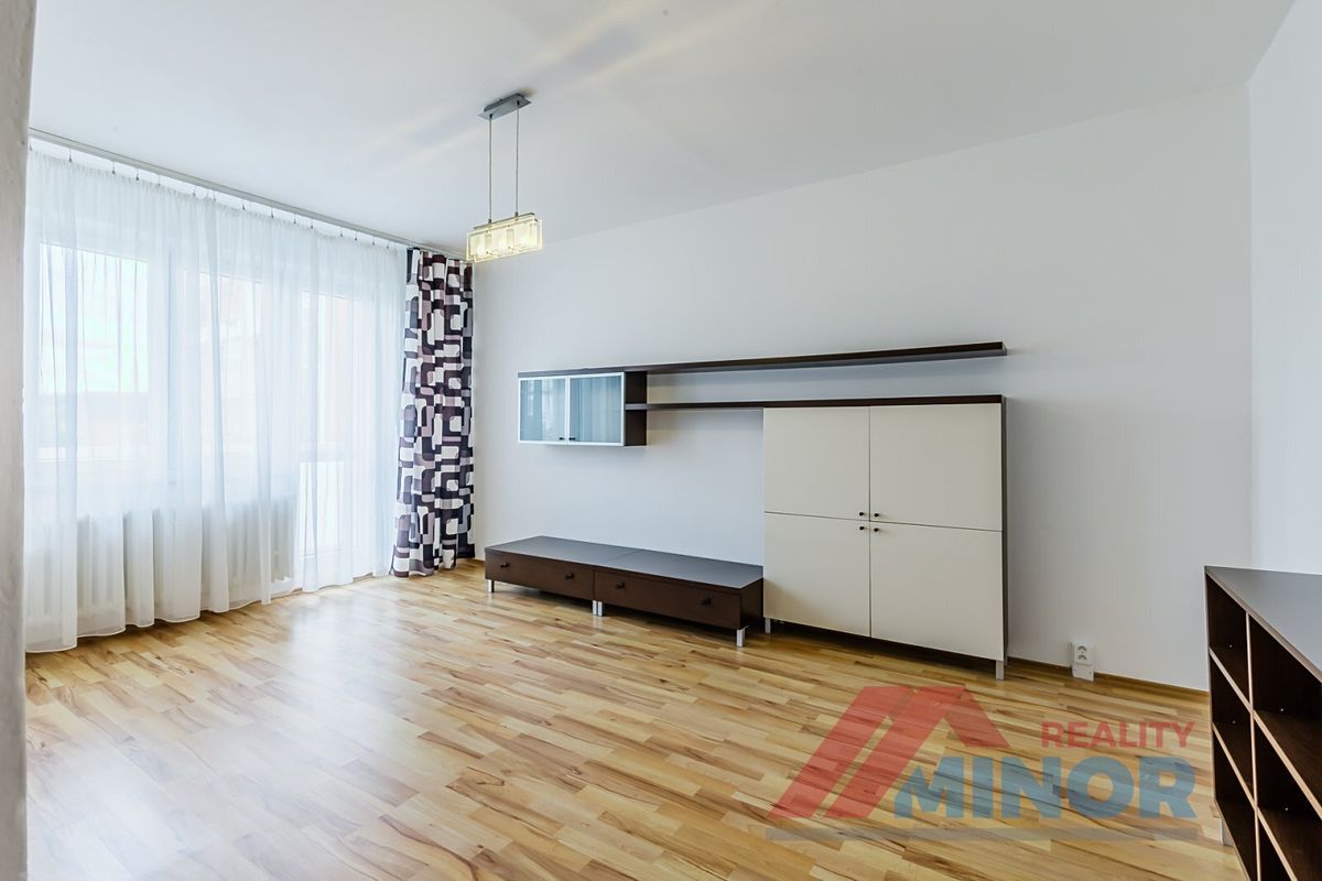 Pronájem bytu 2+1 55 m² – fotografie 2