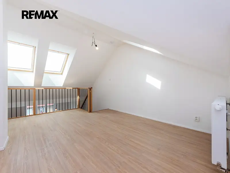 Prodej bytu 2+kk 45 m², Praha – náhled fotky 2