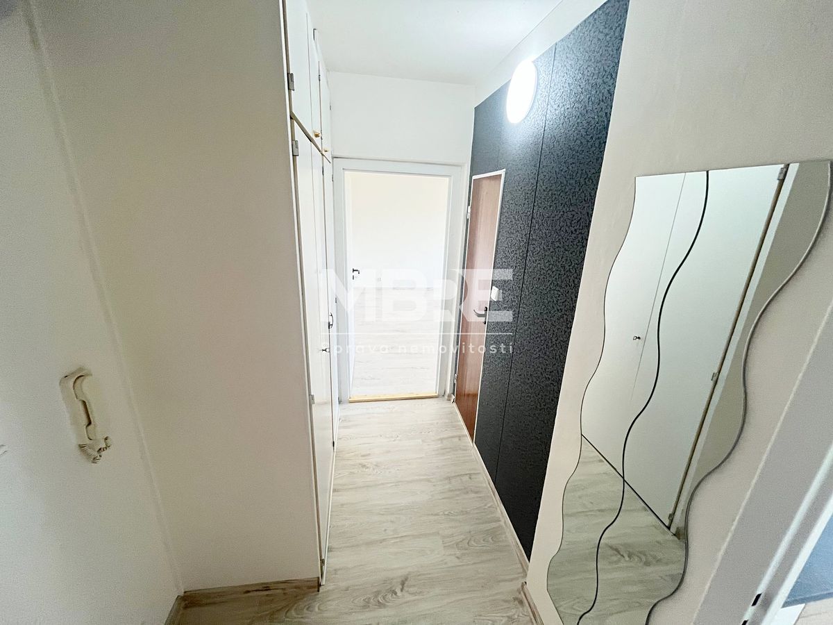 Pronájem bytu 1+1 39 m² – fotografie 3